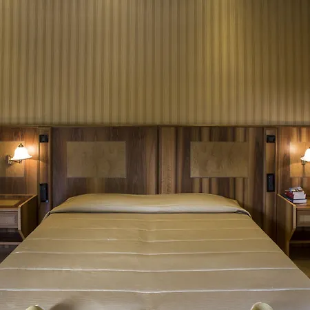 Hotel Tuscolana 4*