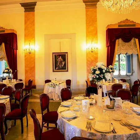 Hotel Tuscolana 4*