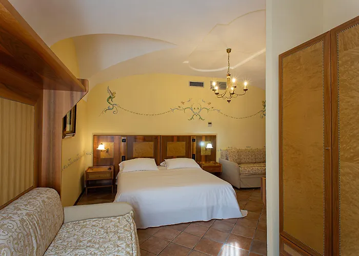 Hotel Tuscolana
